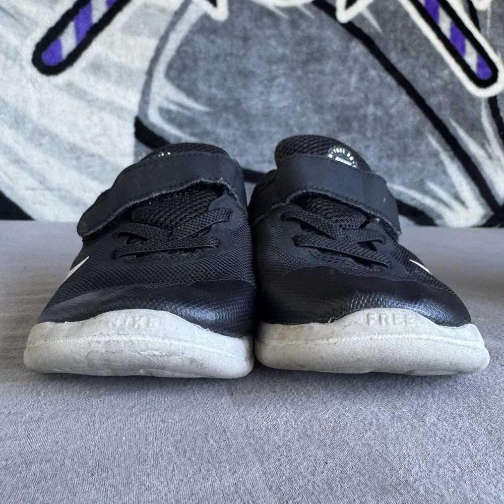Size 8c - Nike Free RN Toddler Shoes Sneaker Black White Hook Loop AH-3453-003